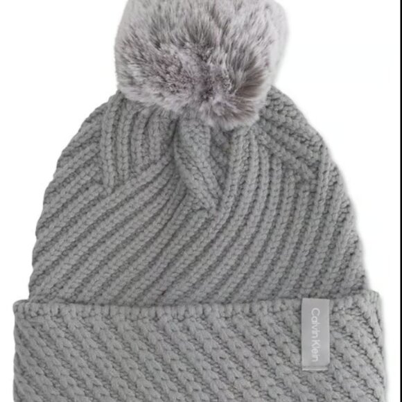 Calvin Klein Chunky Rib Knit Pom Beanie - Heathered Mid Gray